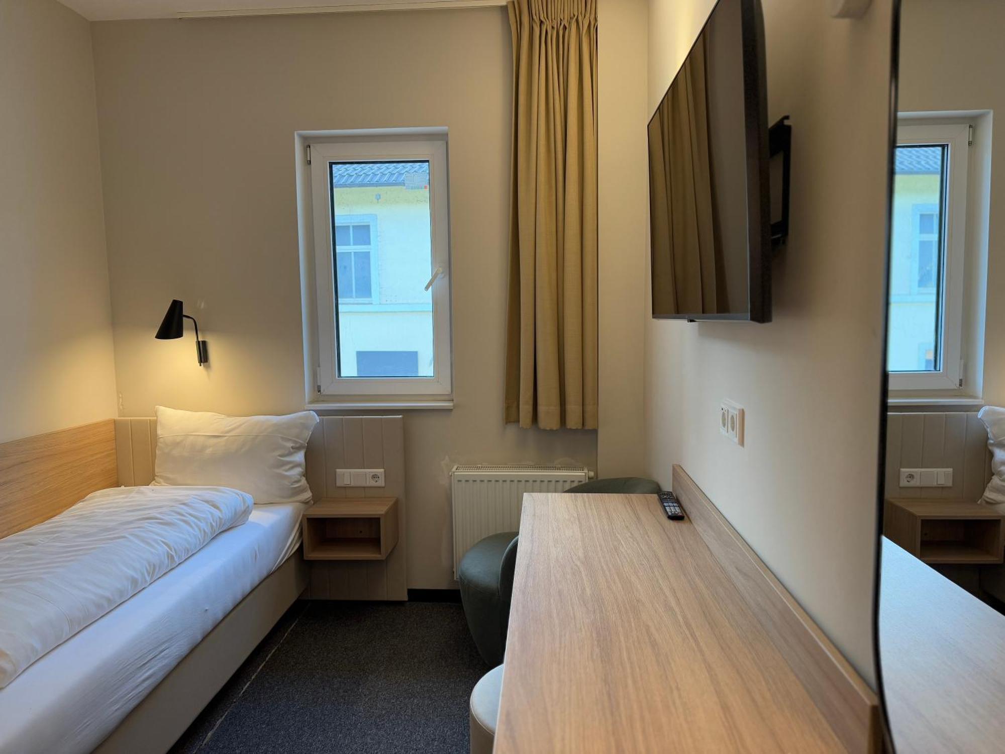May Hotel มายโชส ภายนอก รูปภาพ